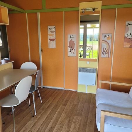Camping Les Hirondelles Bourg-Sainte-Marie Exteriör bild