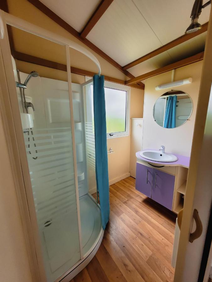 Camping Les Hirondelles Bourg-Sainte-Marie Exteriör bild
