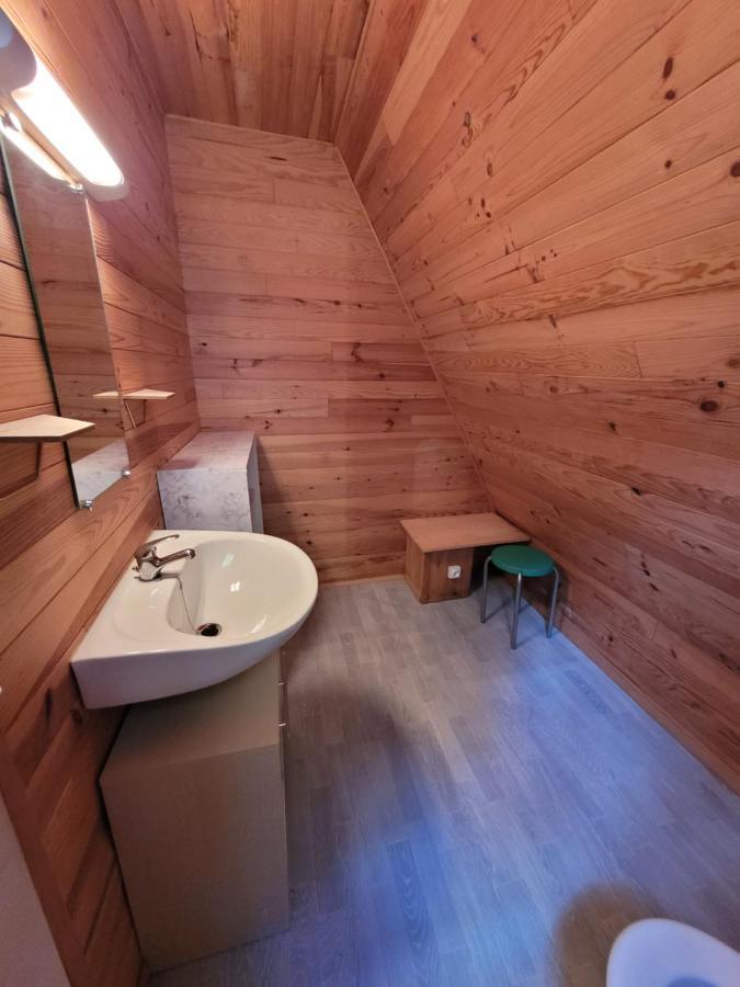 Camping Les Hirondelles Bourg-Sainte-Marie Exteriör bild