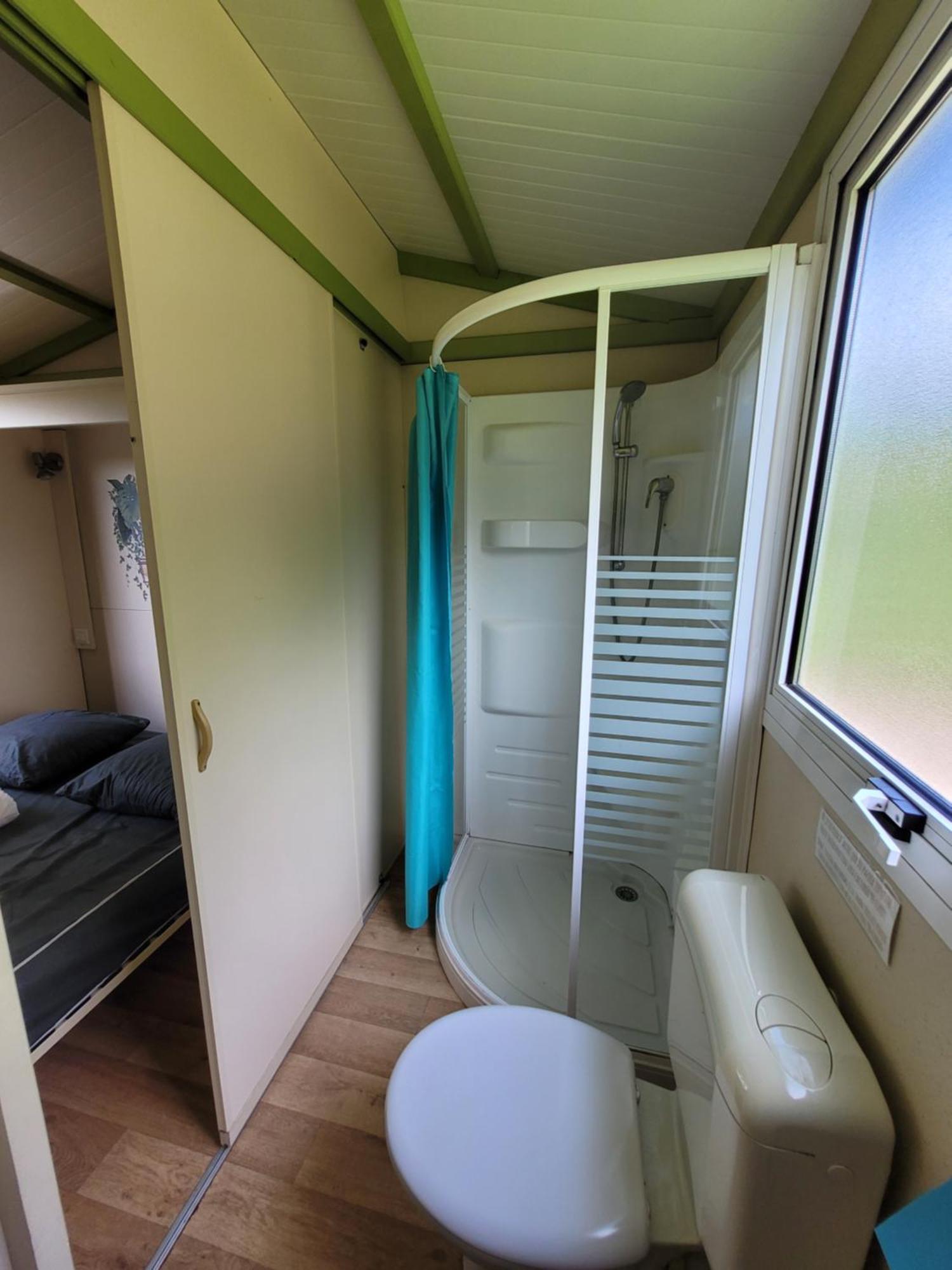 Camping Les Hirondelles Bourg-Sainte-Marie Exteriör bild