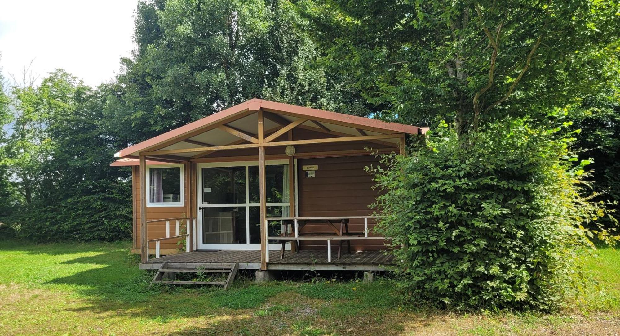 Camping Les Hirondelles Bourg-Sainte-Marie Exteriör bild