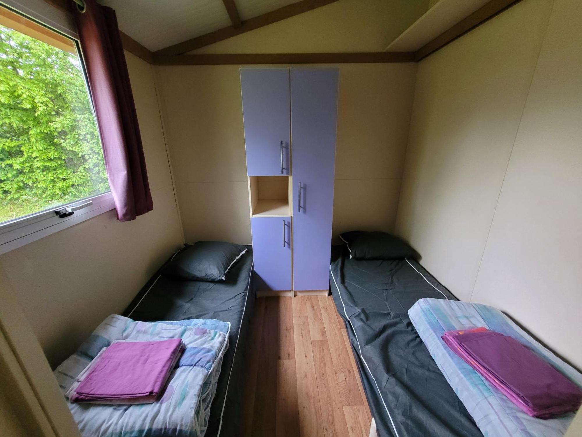 Camping Les Hirondelles Bourg-Sainte-Marie Exteriör bild