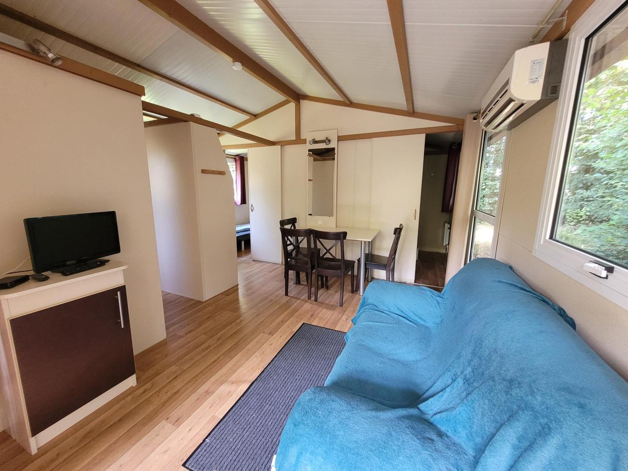 Camping Les Hirondelles Bourg-Sainte-Marie Exteriör bild