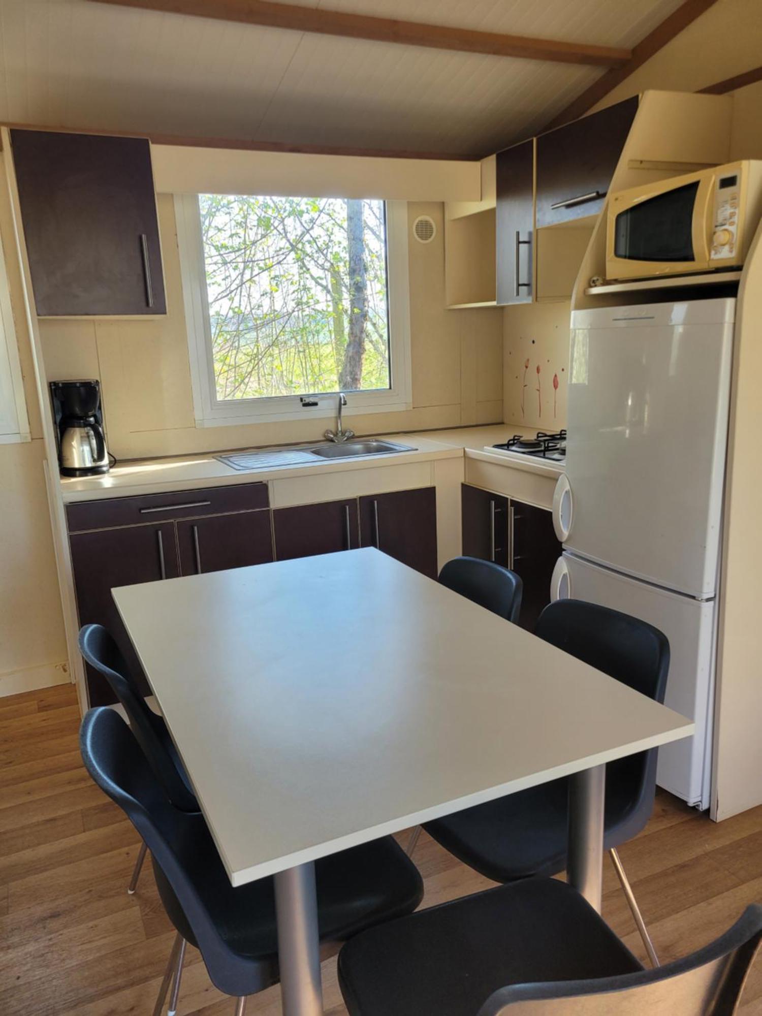 Camping Les Hirondelles Bourg-Sainte-Marie Exteriör bild