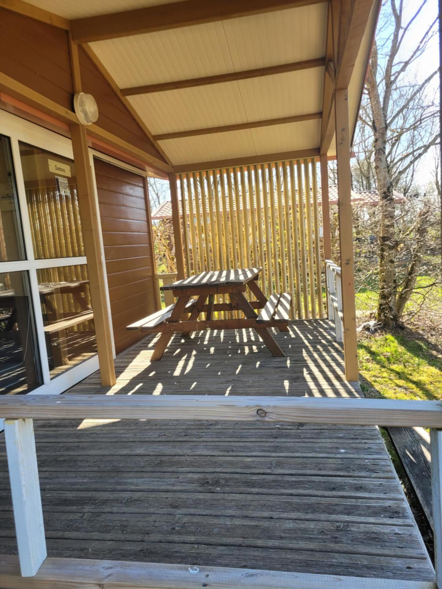 Camping Les Hirondelles Bourg-Sainte-Marie Exteriör bild
