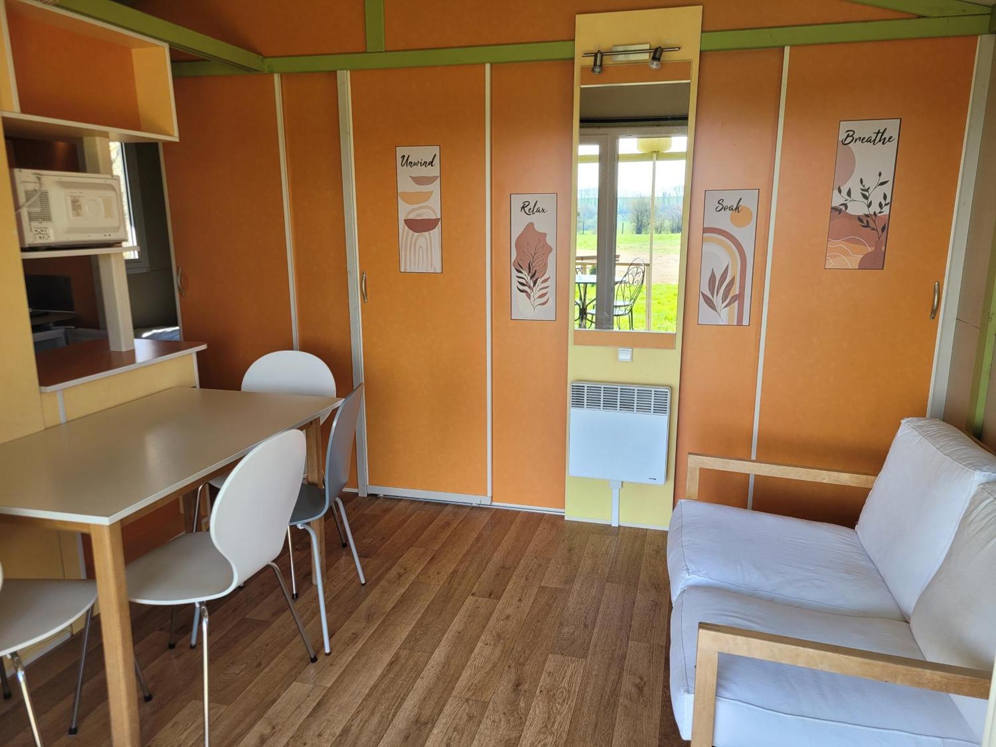 Camping Les Hirondelles Bourg-Sainte-Marie Exteriör bild