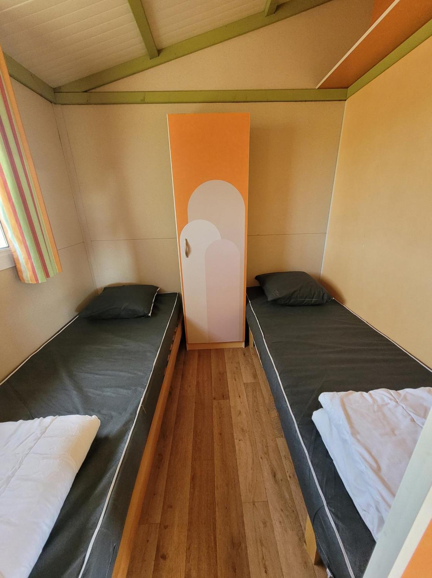 Camping Les Hirondelles Bourg-Sainte-Marie Exteriör bild